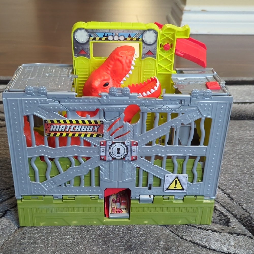 Mattel Matchbox Adventure Links Dino Breakout Toy Car Pop Up Playset / No Car